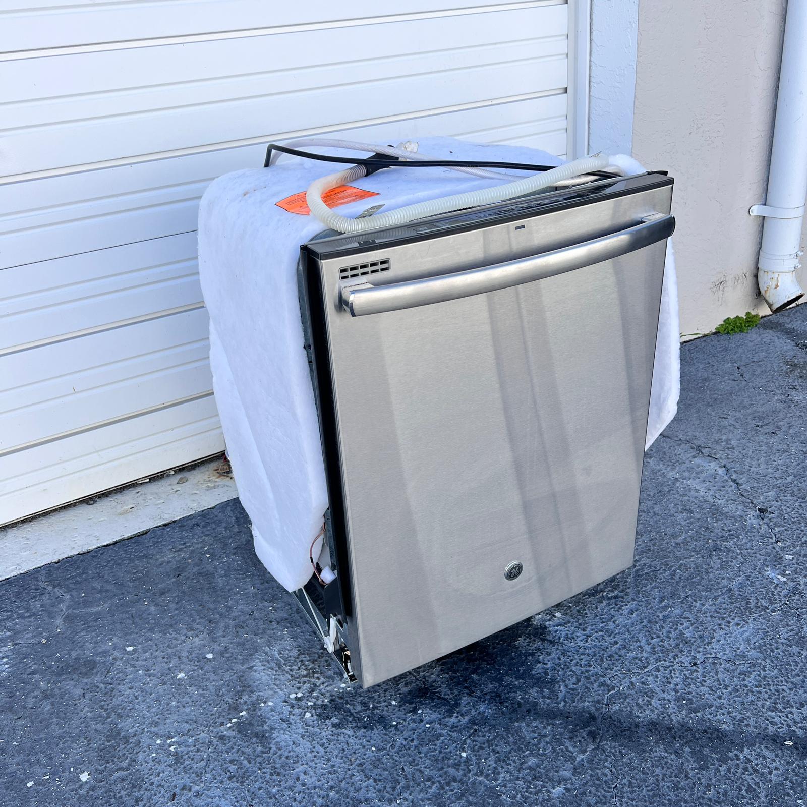 GE Stainless Steel Dishwasher GE Stainless Steel Dishwasher